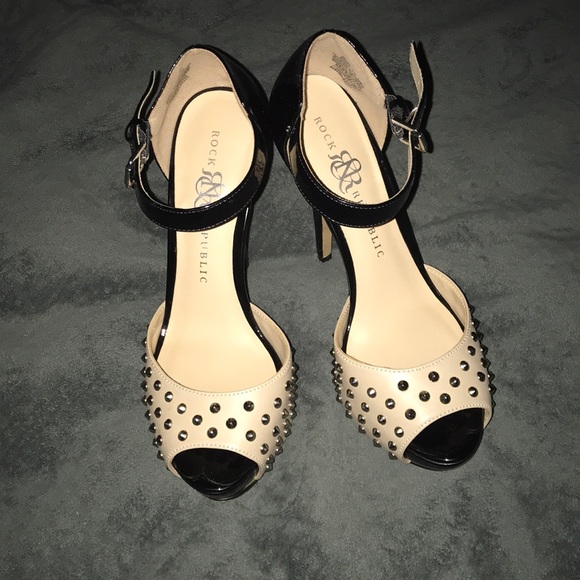 Heels - Picture 3 of 5